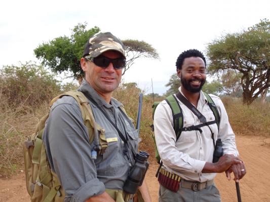 Bushwalk mit Zane und Ezaya - Guides im Pafuri Camp im Krüger Nationalpark