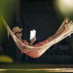 Etwas in der Hängematte liegen - Fumba Beach Lodge