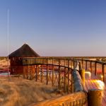 Das Olifantsrus Wasserloch im Etosha Nationalpark - Namibia Camping Rundreise © NWR 