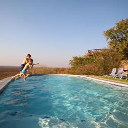 Pool an der Etosha Safari Lodge