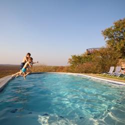 Pool an der Etosha Safari Lodge