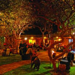 Etosha Safari Camp - Sheebeen Bar 