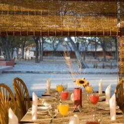 Das Frühstück im Halali Camp im Etosha Nationalpark 