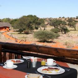 Frühstück in der Camelthorn Lodge in Namibia 