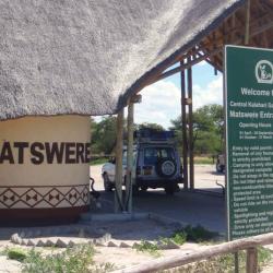Matswere Gate - Eingangstor zur Kalahari