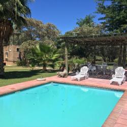 Pool Palm Afrique Lodge, Ghanzi