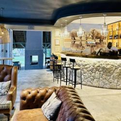 Toshari Lodge Bar 
